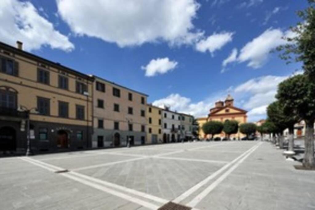La Piazza - Appartamento Con Vista Sinalunga Kültér fotó